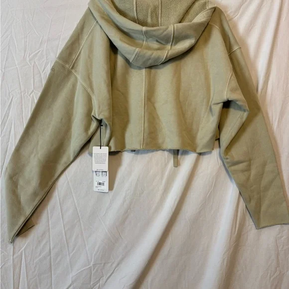 NWT Alo Washed Edge Hoodie in Light Green - Size Medium - Picture 7 of 7